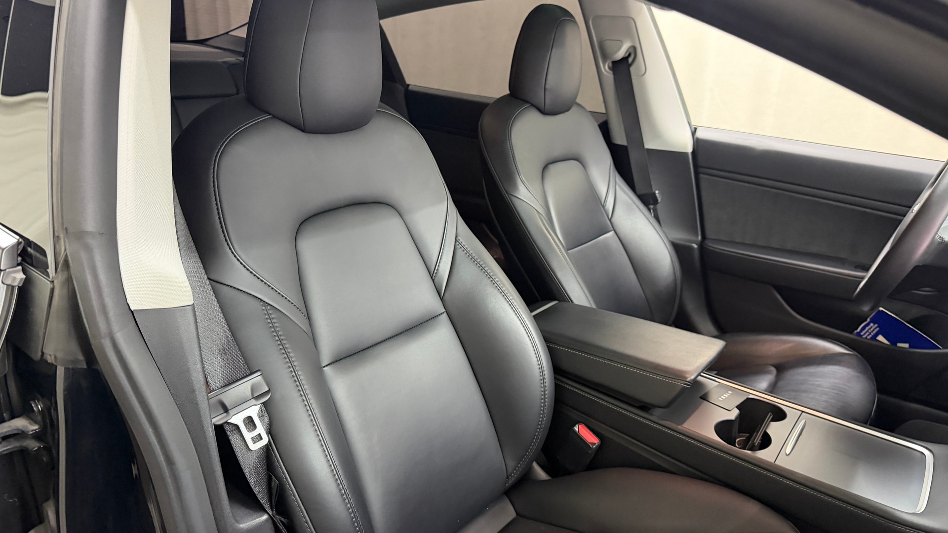 TESLA Model 3 Long Range Dual Motor AWD-image-13