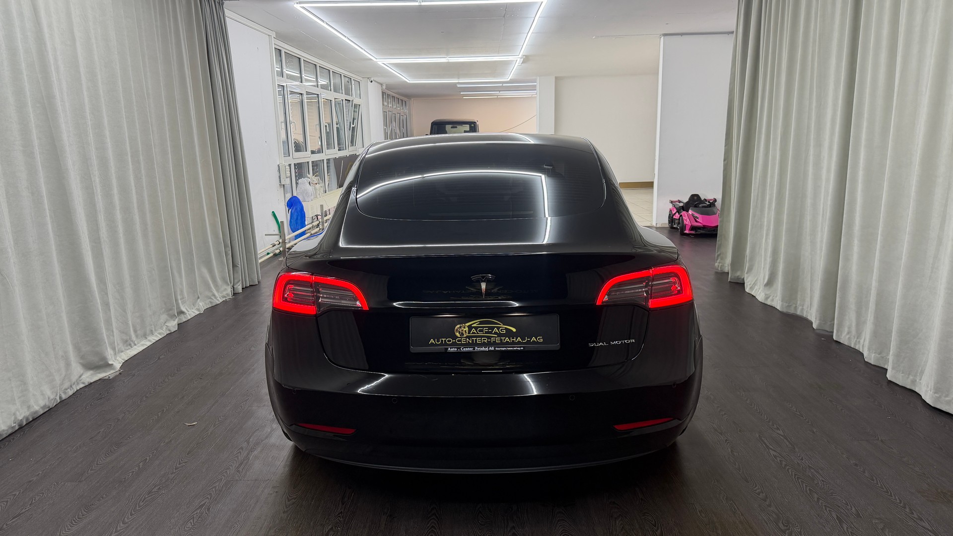 TESLA Model 3 Long Range Dual Motor AWD-image-4