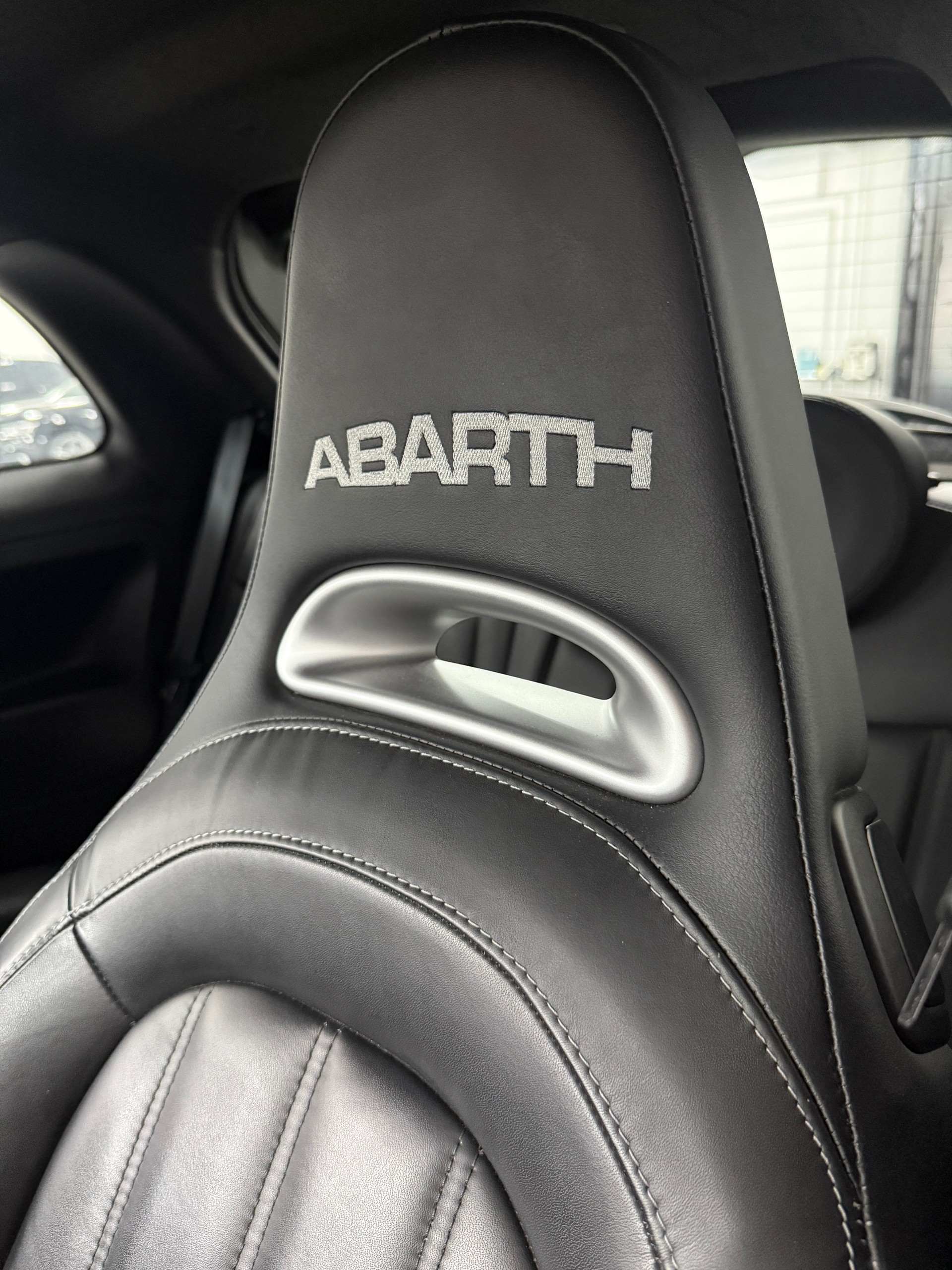 FIAT 595 1.4 16V Turbo Abarth Pista-image-10