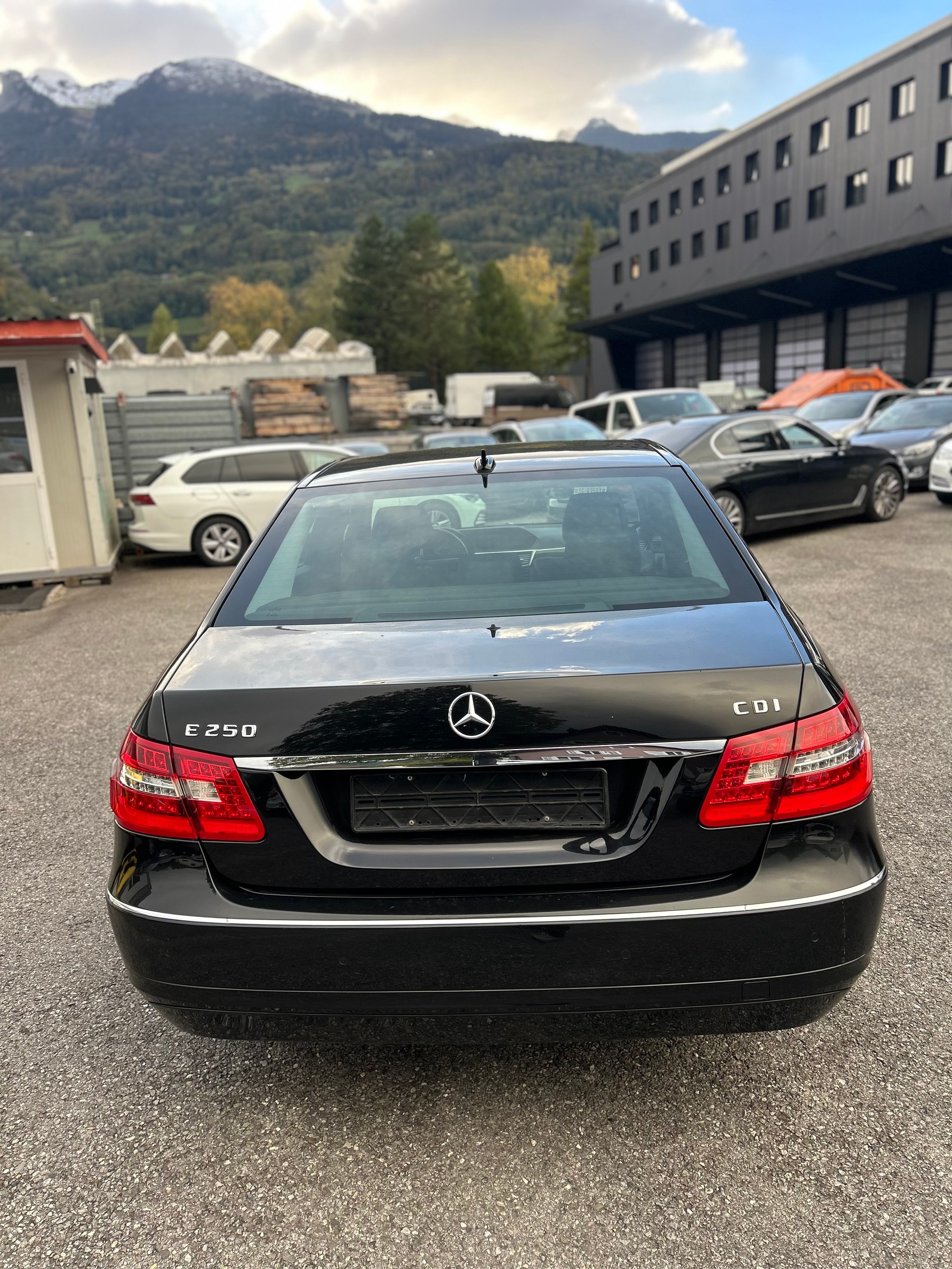 MERCEDES-BENZ E 250 CDI BlueEfficiency 7G-Tronic-image-11