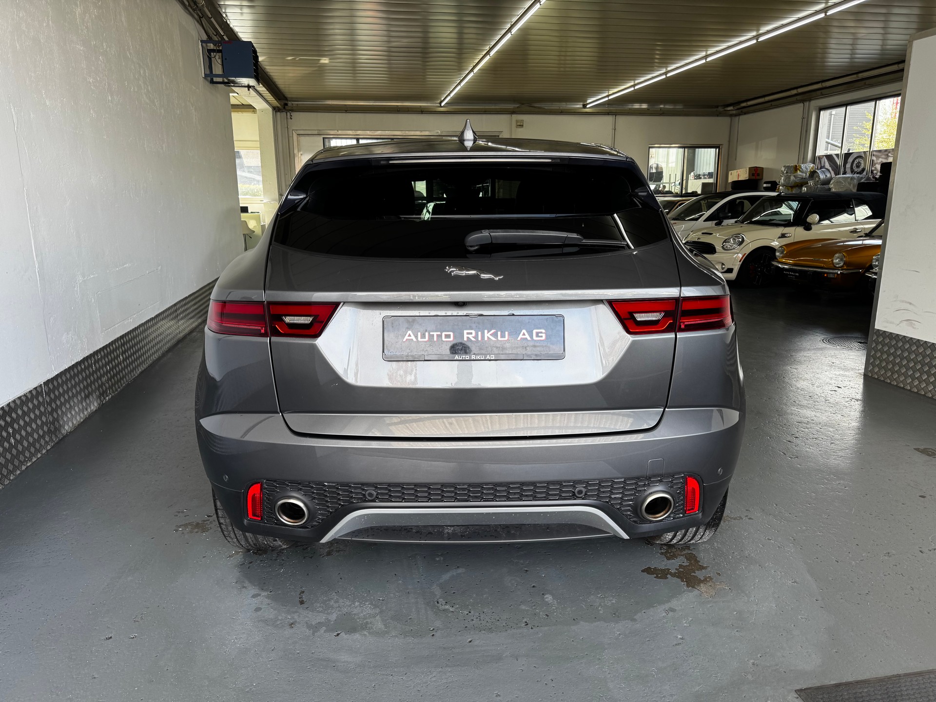 JAGUAR E-Pace 2.0d D150 R-Dynamic S AWD Automatik-image-10