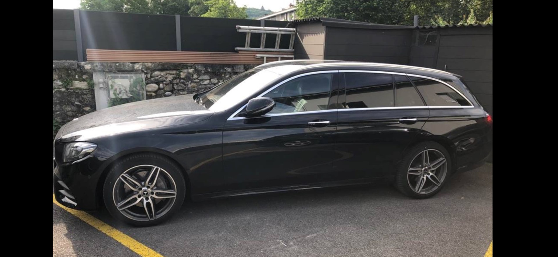 MERCEDES-BENZ E 220 d Swiss Star 4Matic 9G-Tronic-image-0