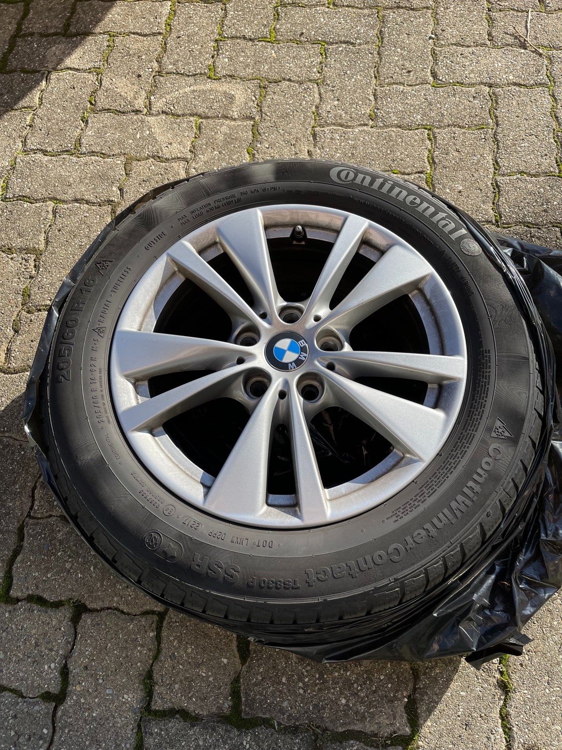 BMW 220d xDrive Active Tourer Steptronic Sport Line-image-11