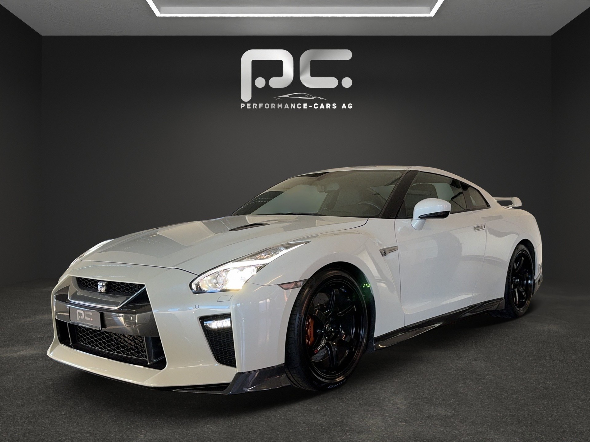 NISSAN GT-R 3.8 V6 Biturbo NISMO - Track Edition-image-2