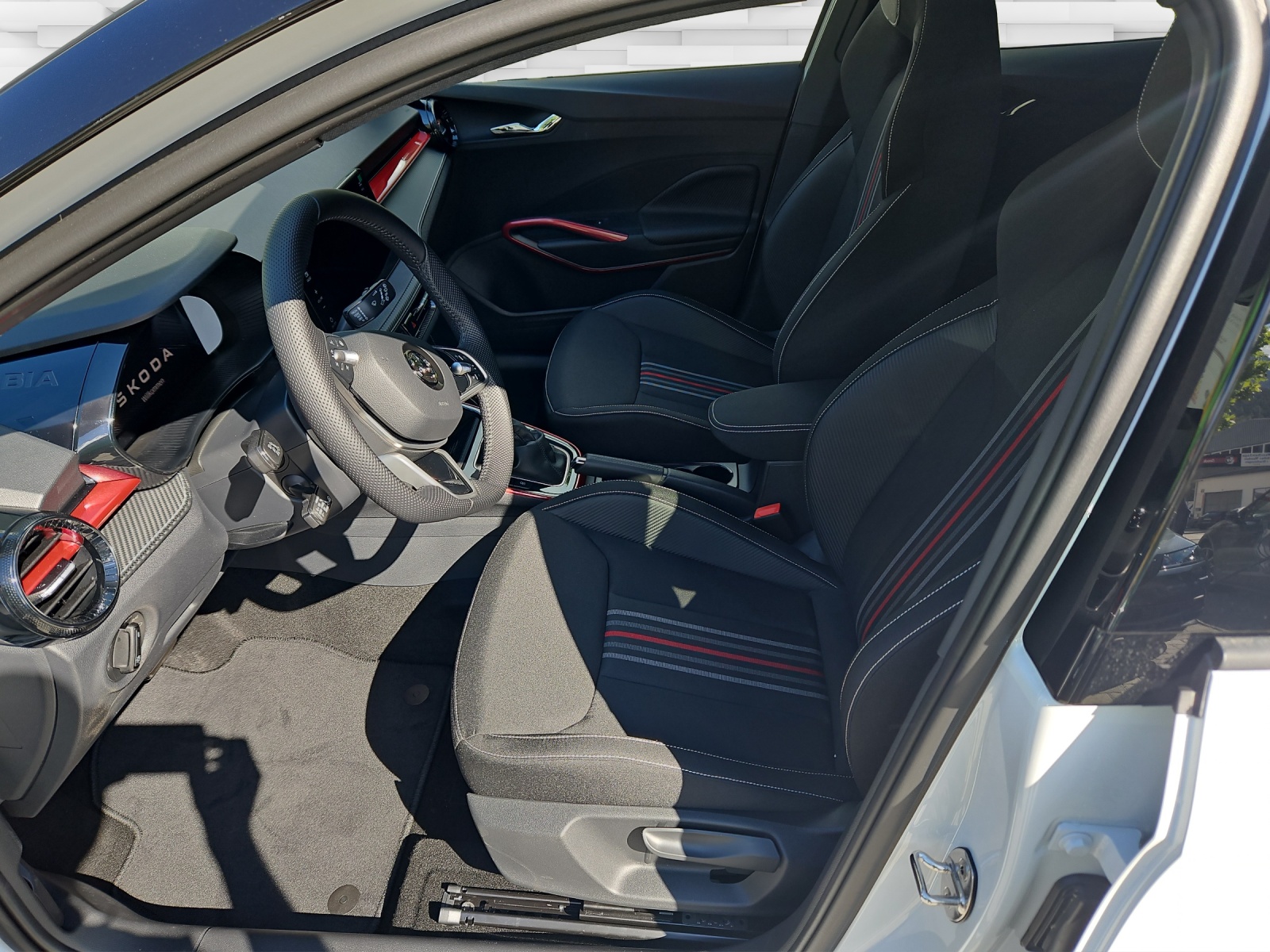 SKODA Fabia 1.5 TSI Monte Carlo DSG-image-4