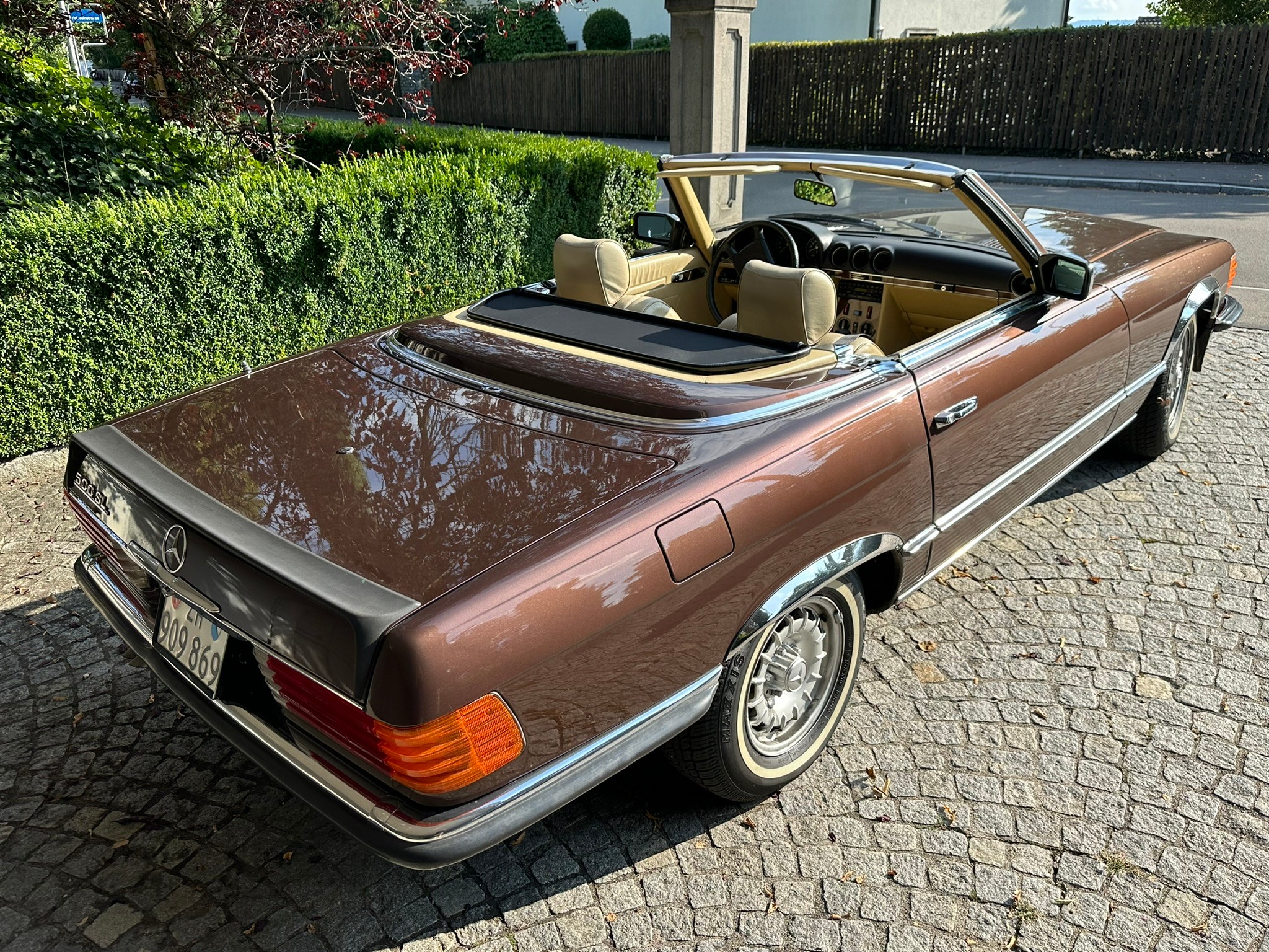 Car photo
