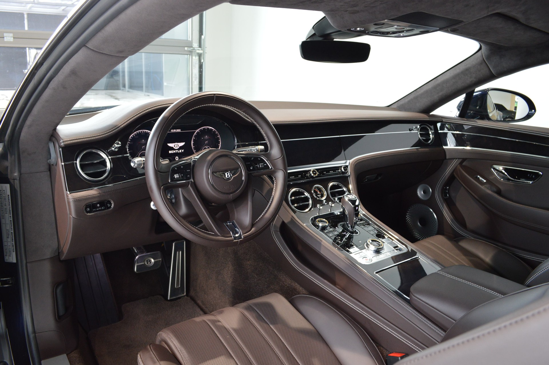 BENTLEY Continental GT 6.0 W12-image-4