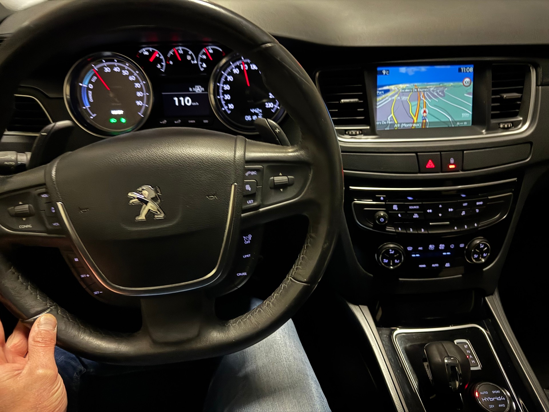 PEUGEOT 508 2.0 HDI Hybrid4 Allure EGS6-image-1