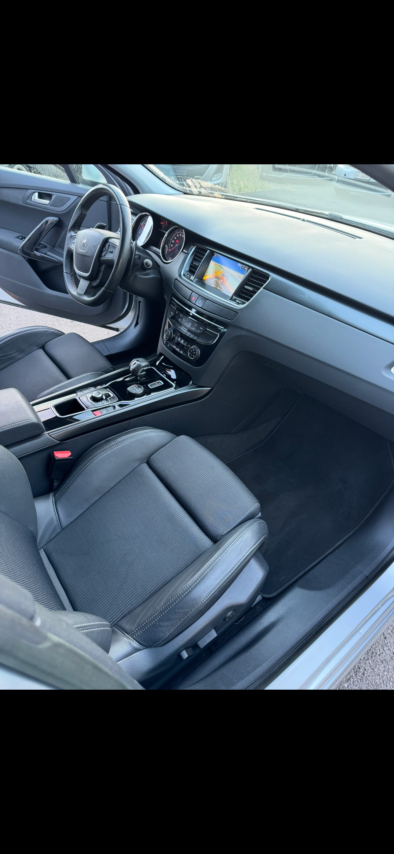 PEUGEOT 508 2.0 HDI Hybrid4 Allure EGS6-image-5