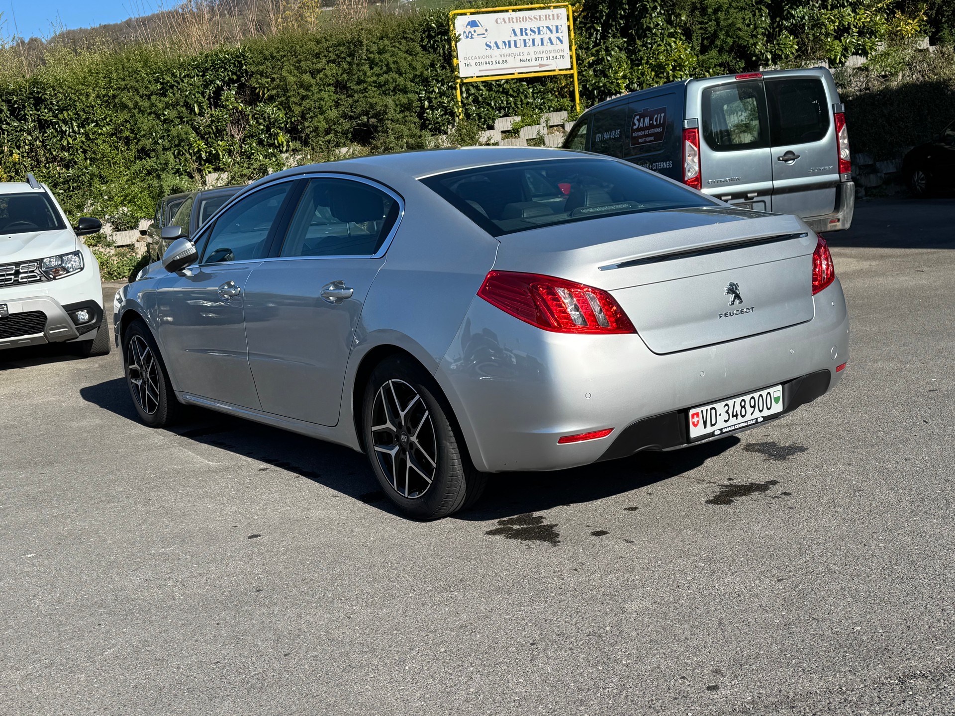 PEUGEOT 508 2.0 HDI Hybrid4 Allure EGS6-image-6