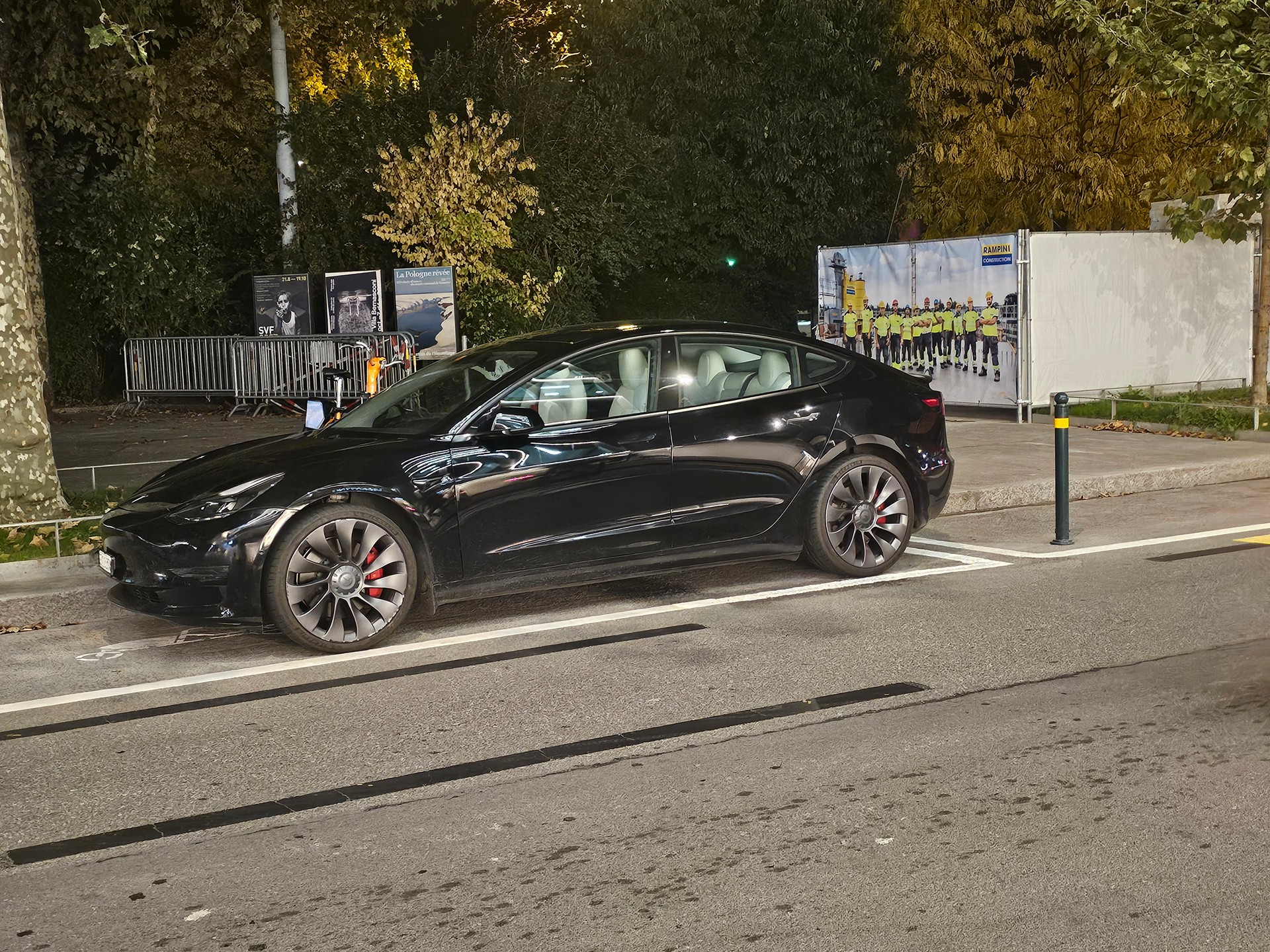 TESLA Model 3 Performance Dual Motor AWD-image-2
