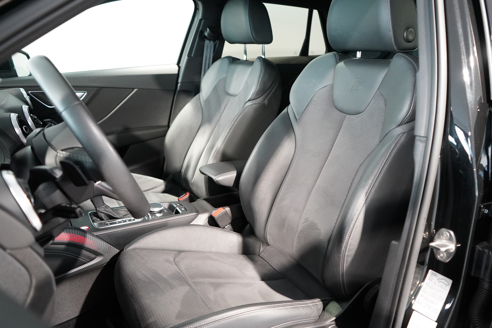 AUDI SQ2 TFSI quattro / CH - Fahrzeug-image-5