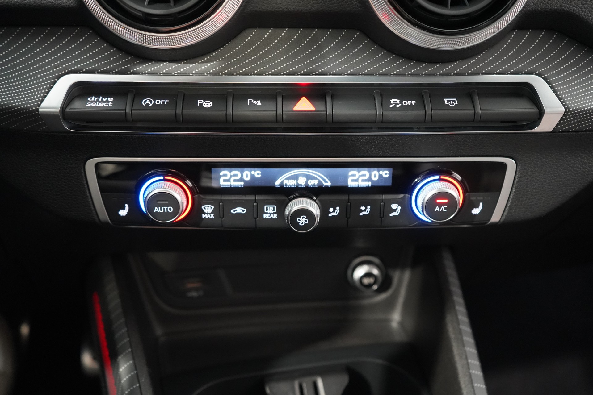 AUDI SQ2 TFSI quattro / CH - Fahrzeug-image-11