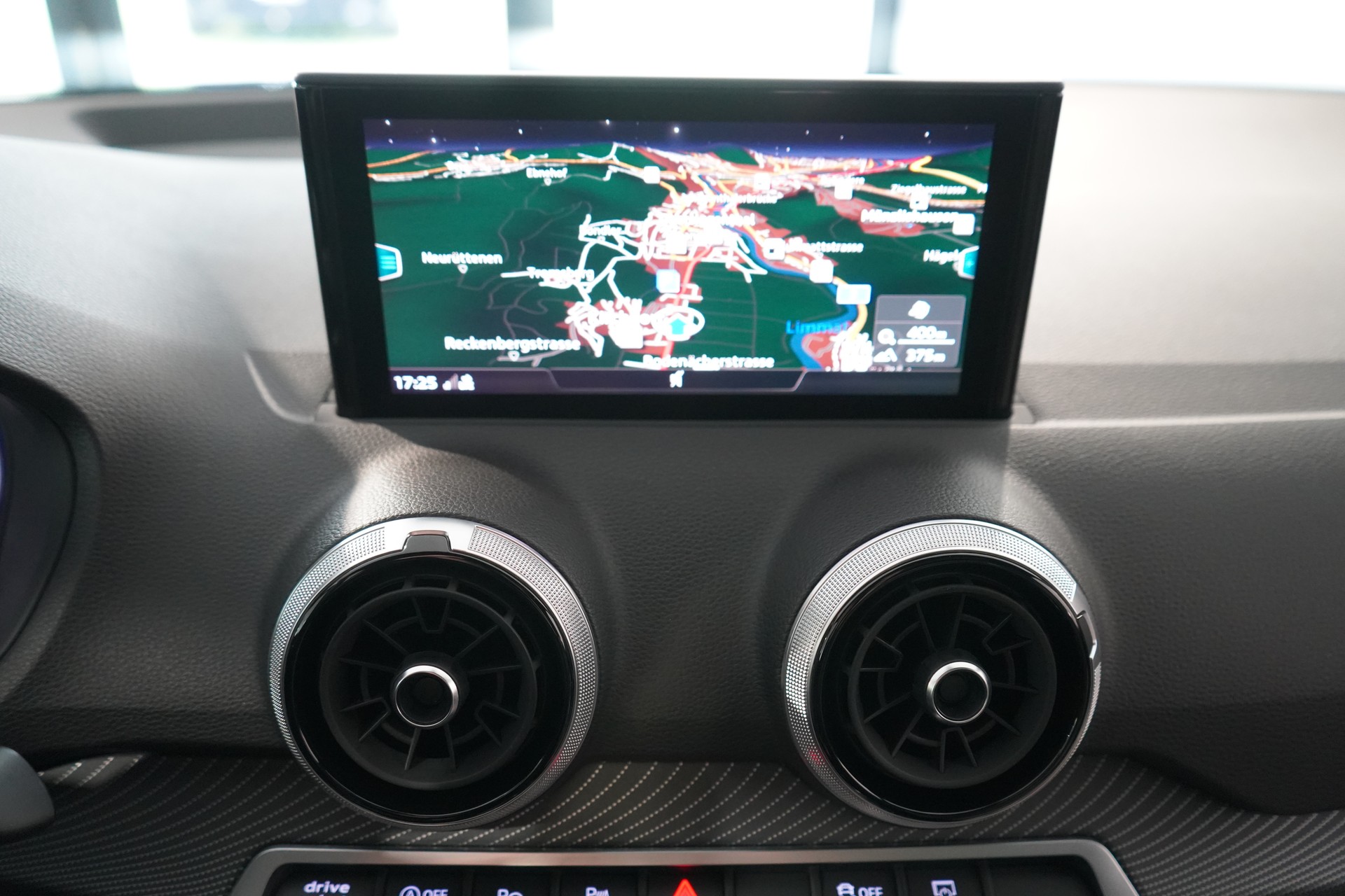 AUDI SQ2 TFSI quattro / CH - Fahrzeug-image-10