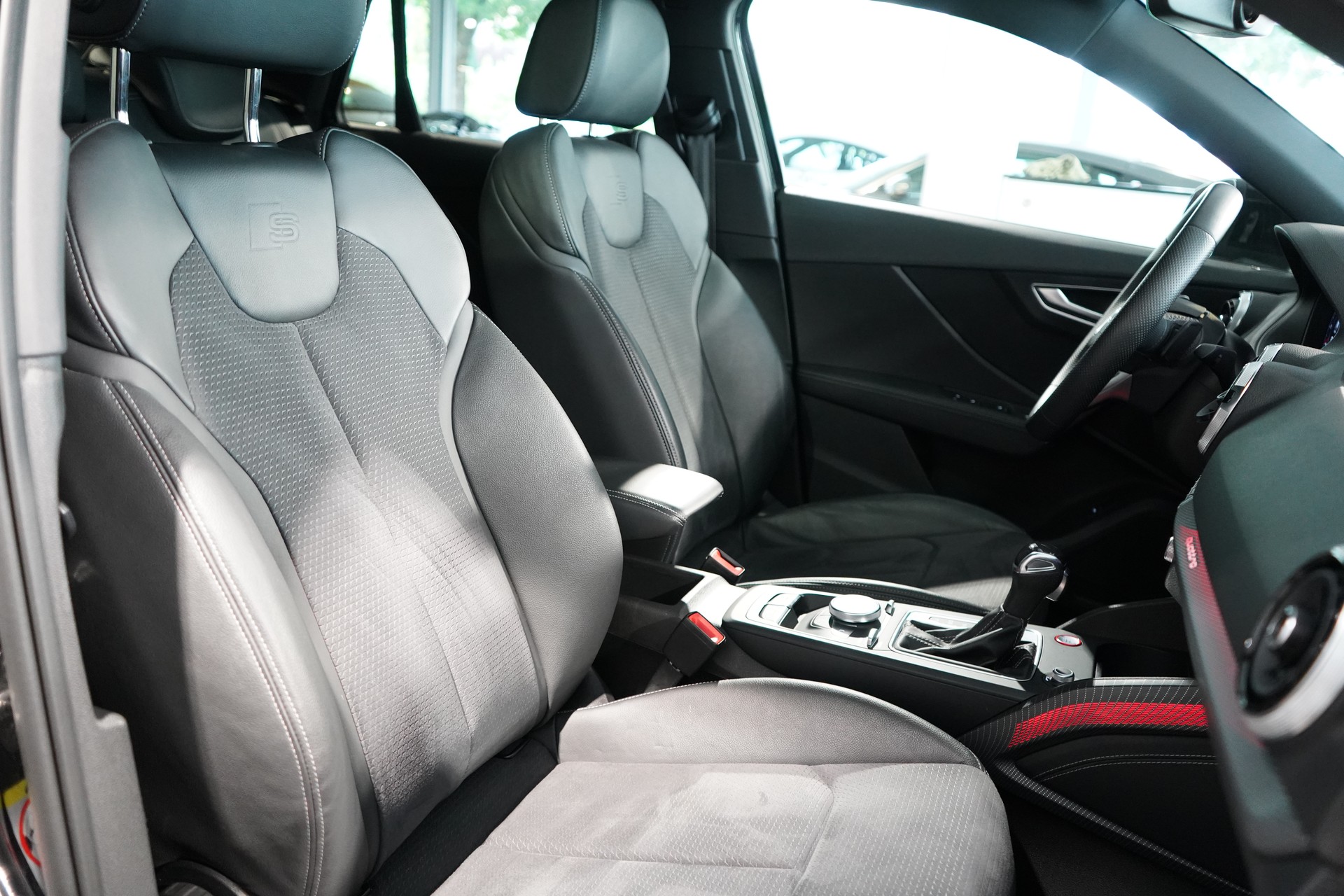 AUDI SQ2 TFSI quattro / CH - Fahrzeug-image-6