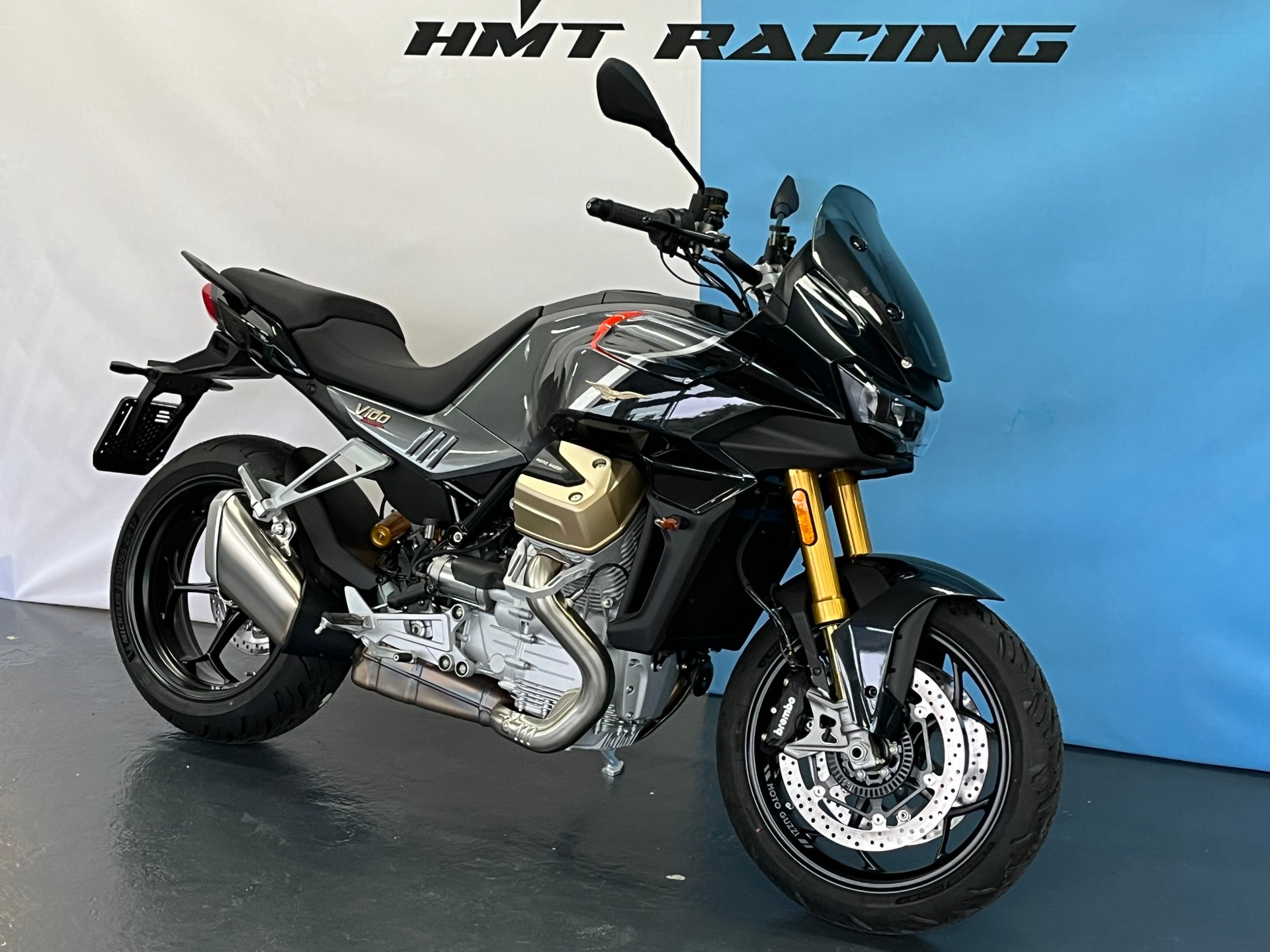 MOTO GUZZI V100 Mandello S-showroom-element-1