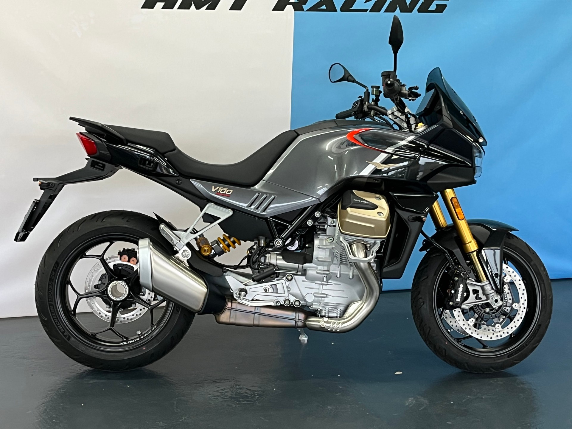 MOTO GUZZI V100 Mandello S-showroom-element-3