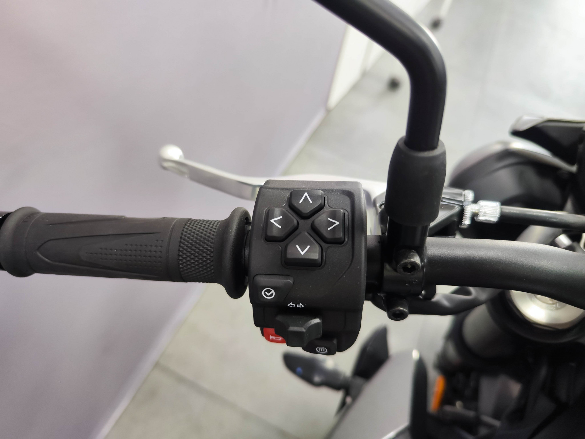TRIUMPH Street Triple 765 R-image-6