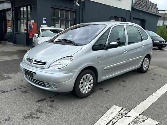 CITROEN Xsara Picasso 2.0i 16V Exclusive Automatic-image-2