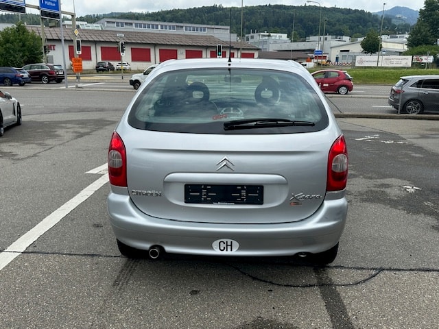 CITROEN Xsara Picasso 2.0i 16V Exclusive Automatic-image-6