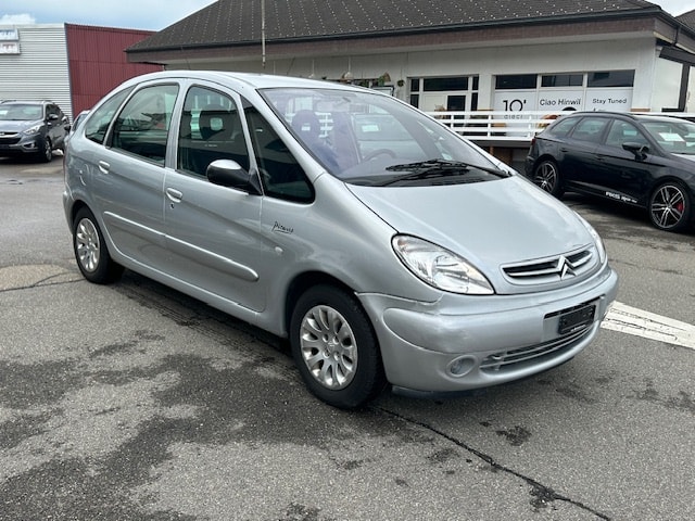 CITROEN Xsara Picasso 2.0i 16V Exclusive Automatic-image-1