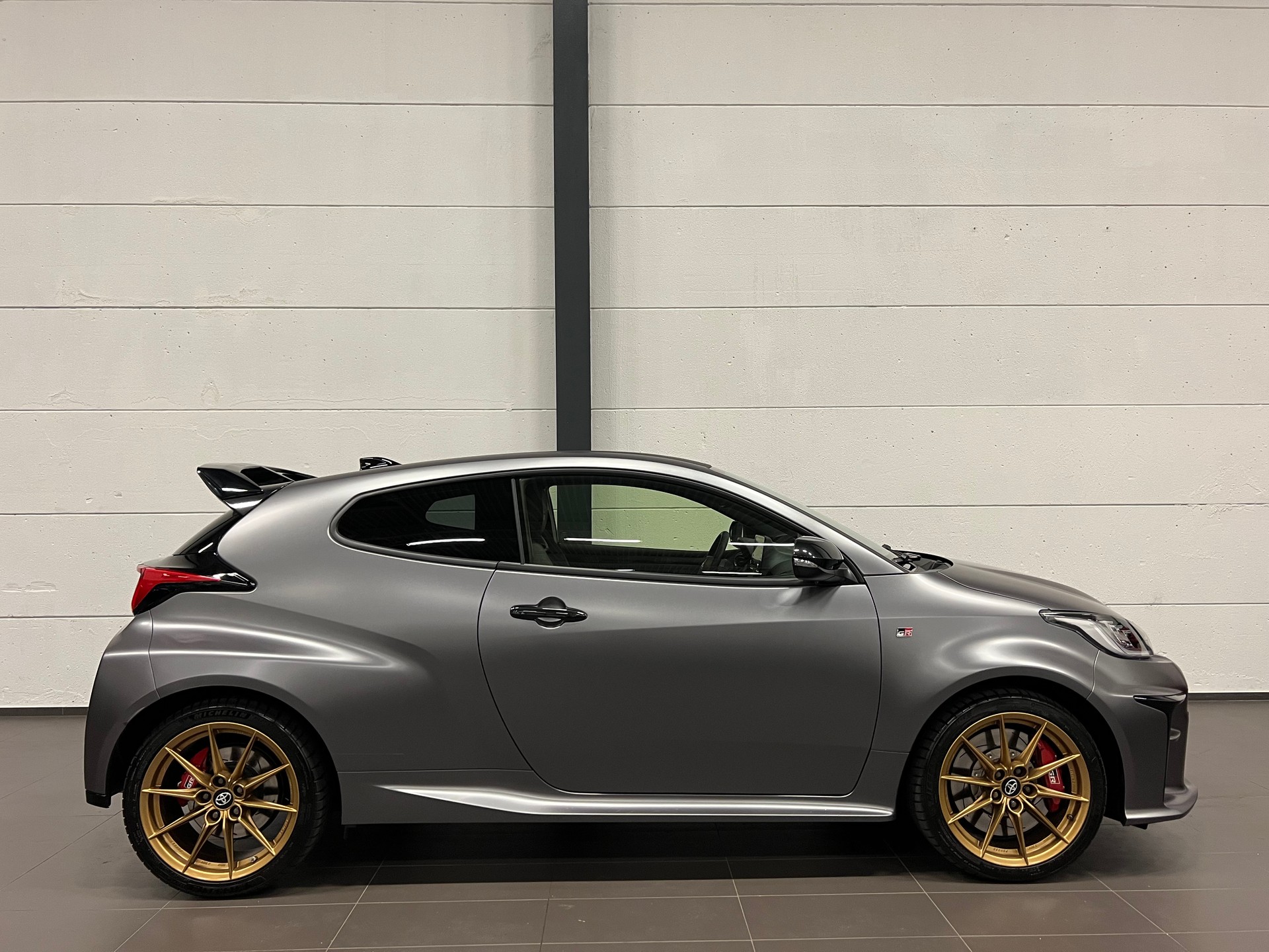 TOYOTA Yaris 1.6 GR Sport-image-9