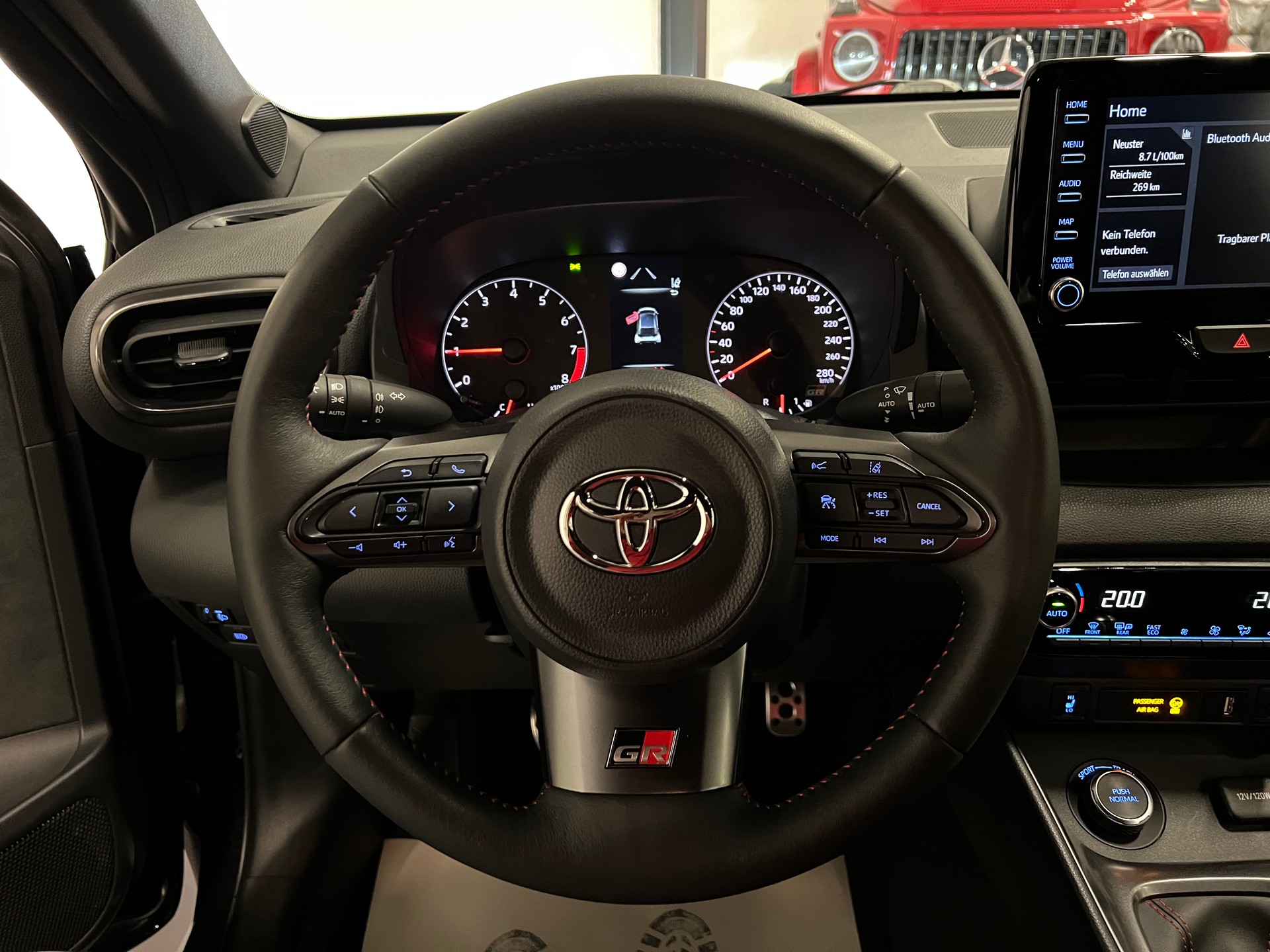 TOYOTA Yaris 1.6 GR Sport-image-25
