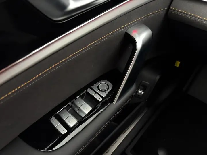 BYD Tang Flagship 4 x 4 / 7-Sitzer-image-29