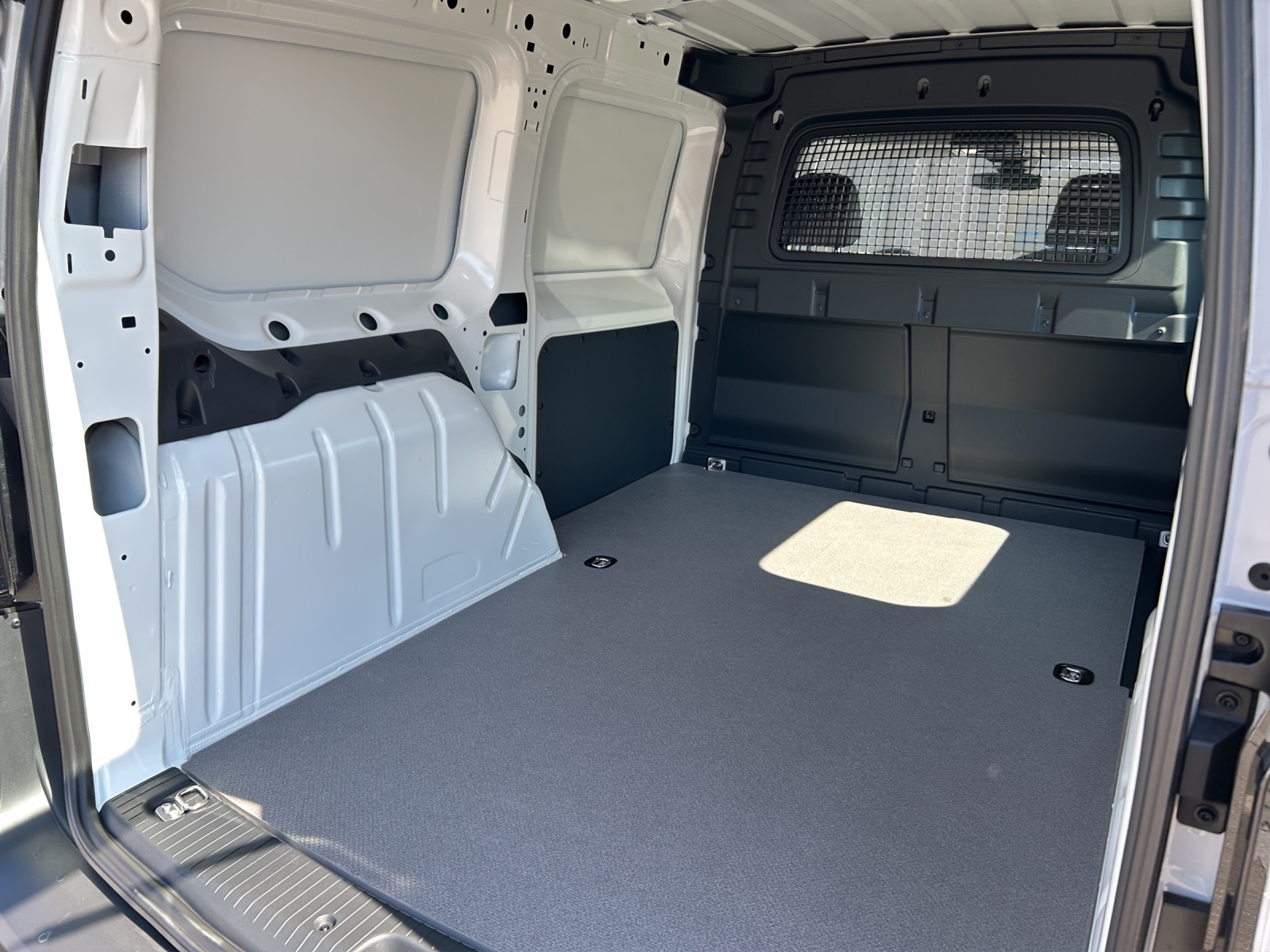 VW Caddy Cargo 2.0TDI Maxi DSG-image-13