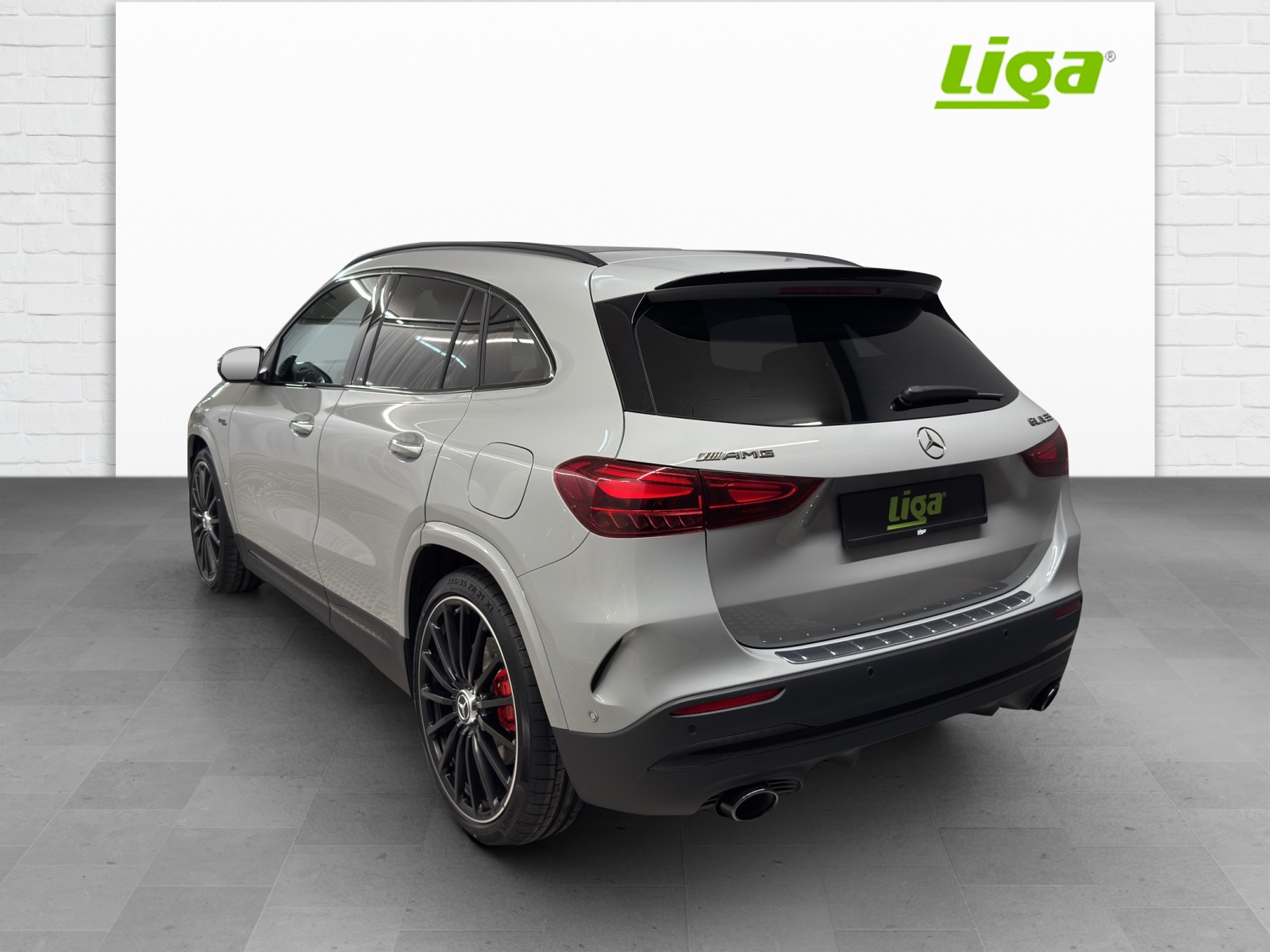 MERCEDES-BENZ AMG GLA 35 4Matic-image-3