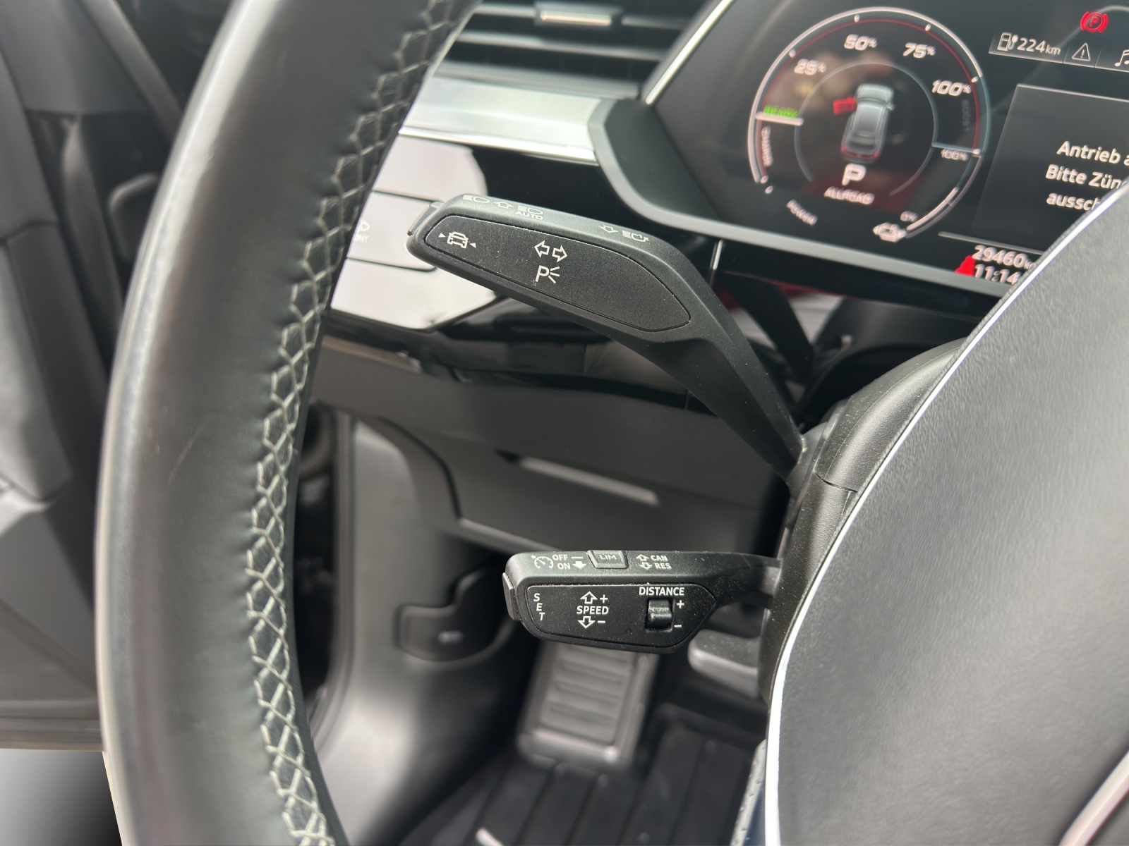 AUDI e-tron 55 Sportback S Line quattro-image-14