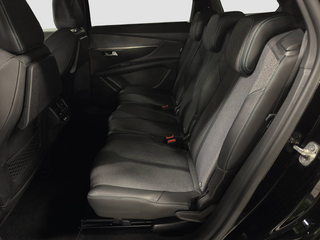 PEUGEOT 5008 1.5 BlueHDi Allure Pack-image-9