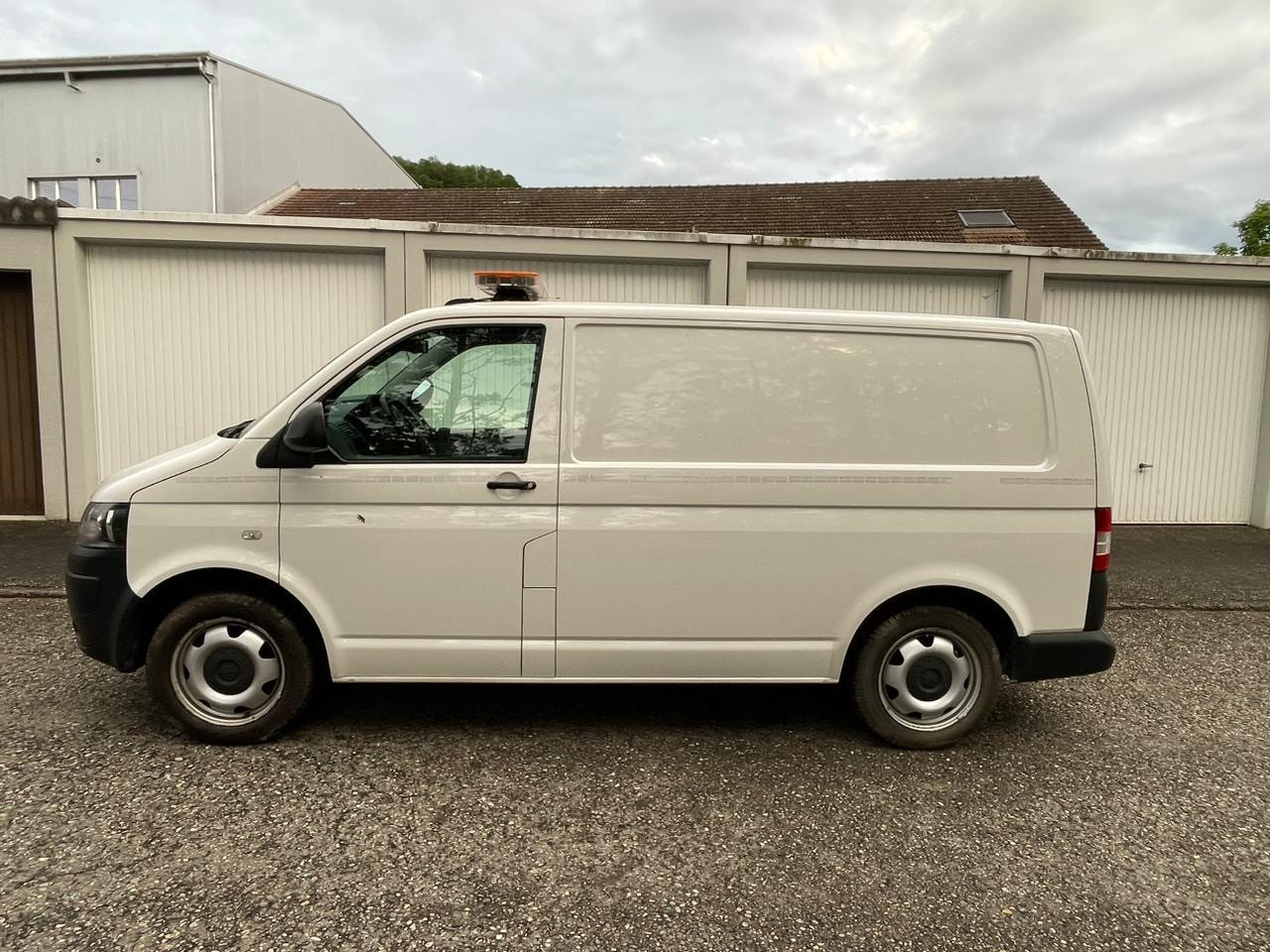VW T5 2.0 Bi-TDI 4Motion-image-2