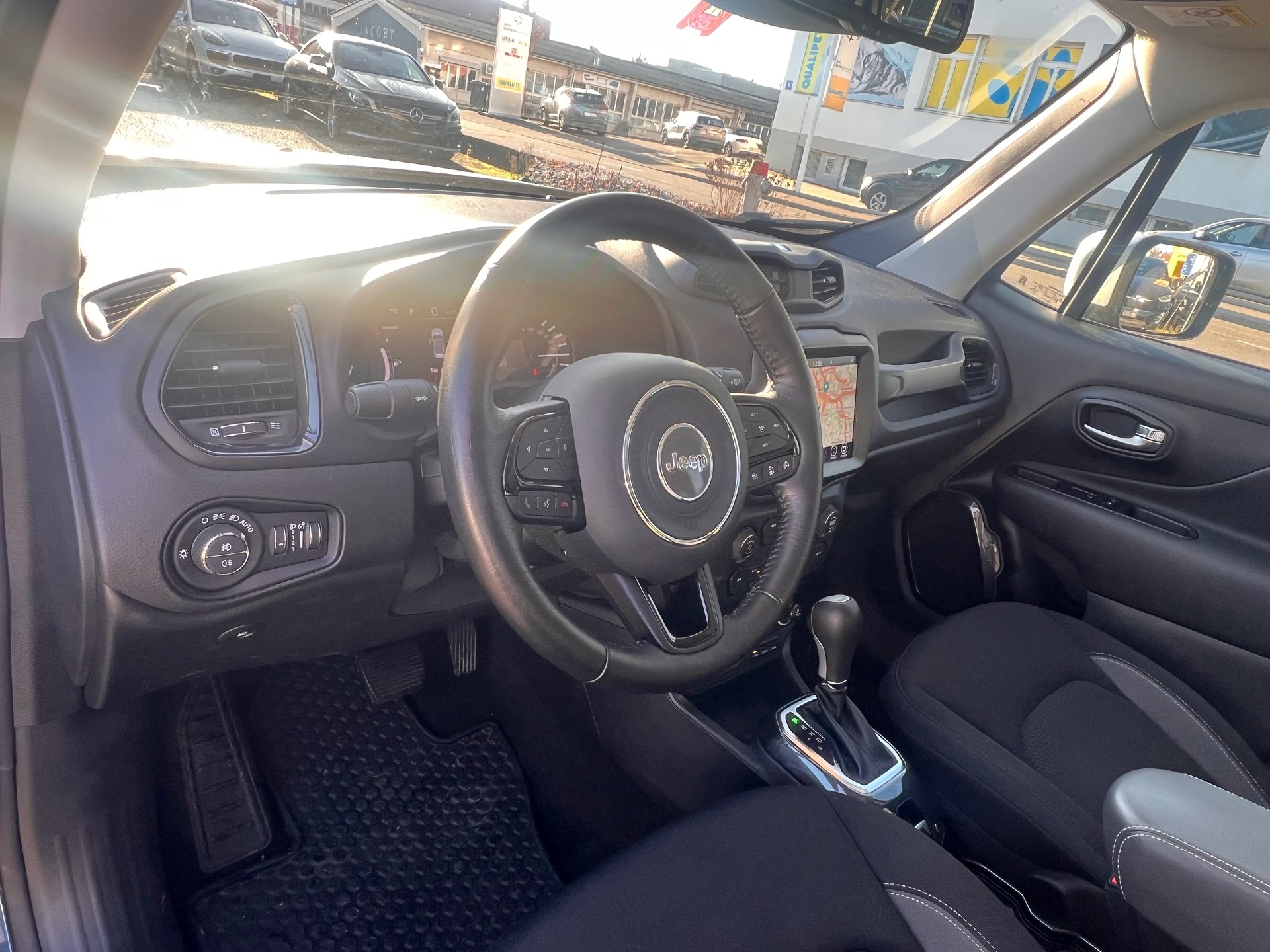 JEEP Renegade 1.3 T PHEV Limited Plus Sky AWD-image-9