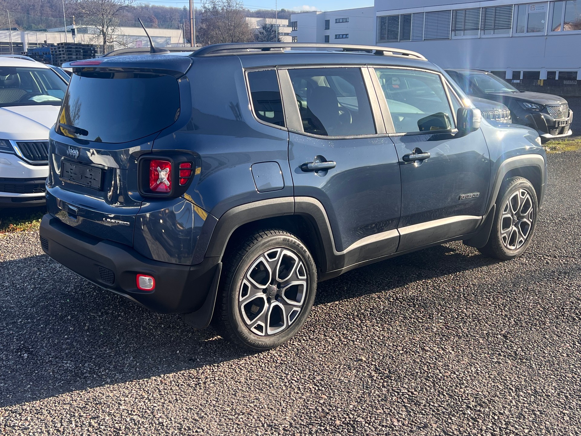 JEEP Renegade 1.3 T PHEV Limited Plus Sky AWD-image-4