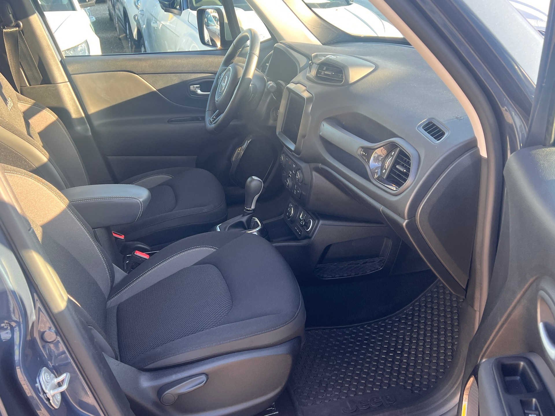 JEEP Renegade 1.3 T PHEV Limited Plus Sky AWD-image-11