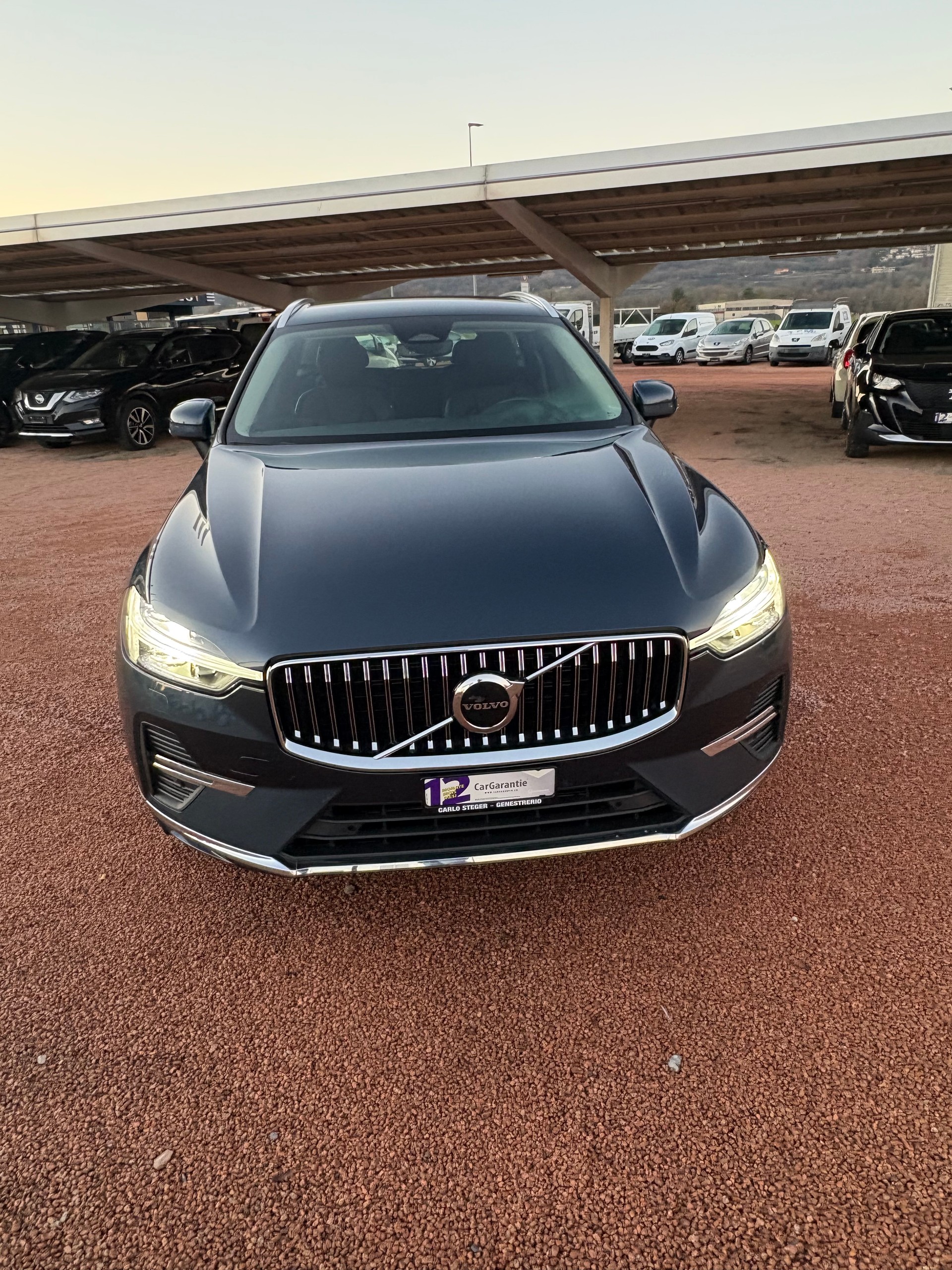 VOLVO XC60 B4 Diesel Mild Hybrid AWD Plus Bright Geartronic-image-1