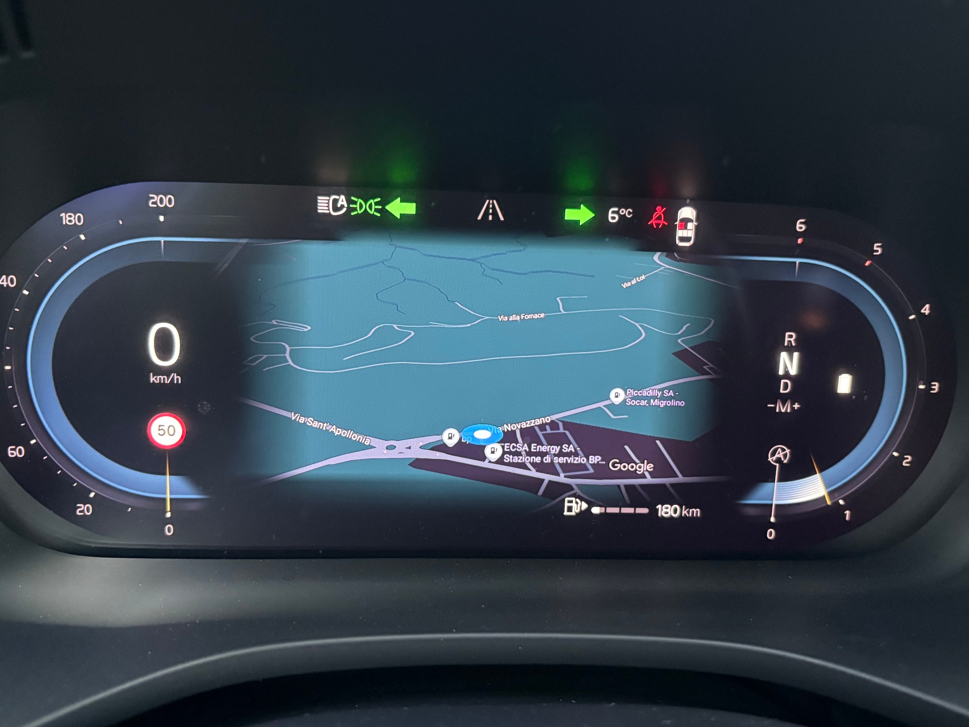 VOLVO XC60 B4 Diesel Mild Hybrid AWD Plus Bright Geartronic-image-12