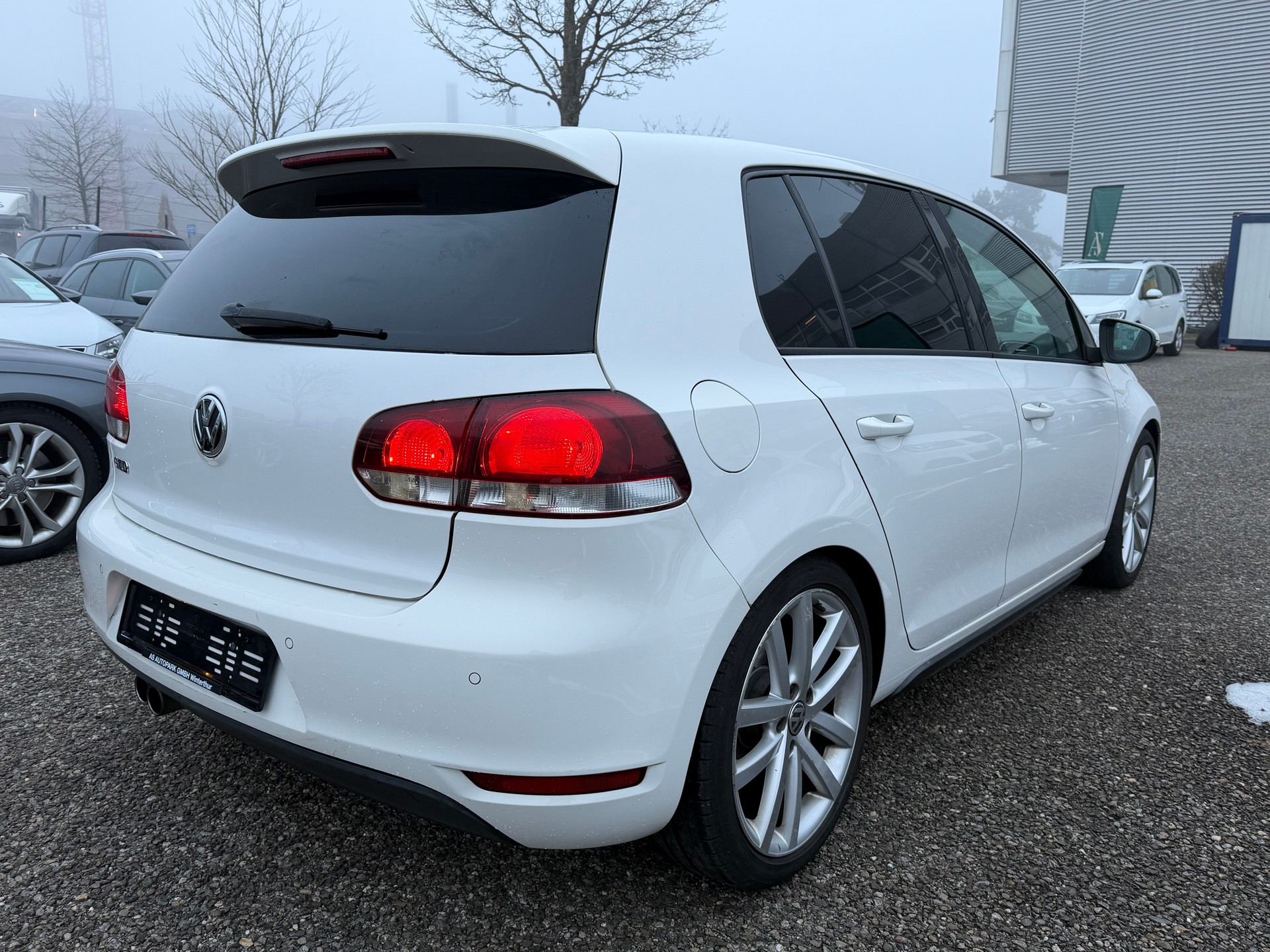 VW Golf 2.0 TDI GT ***MFK 05.01.2026***-image-4