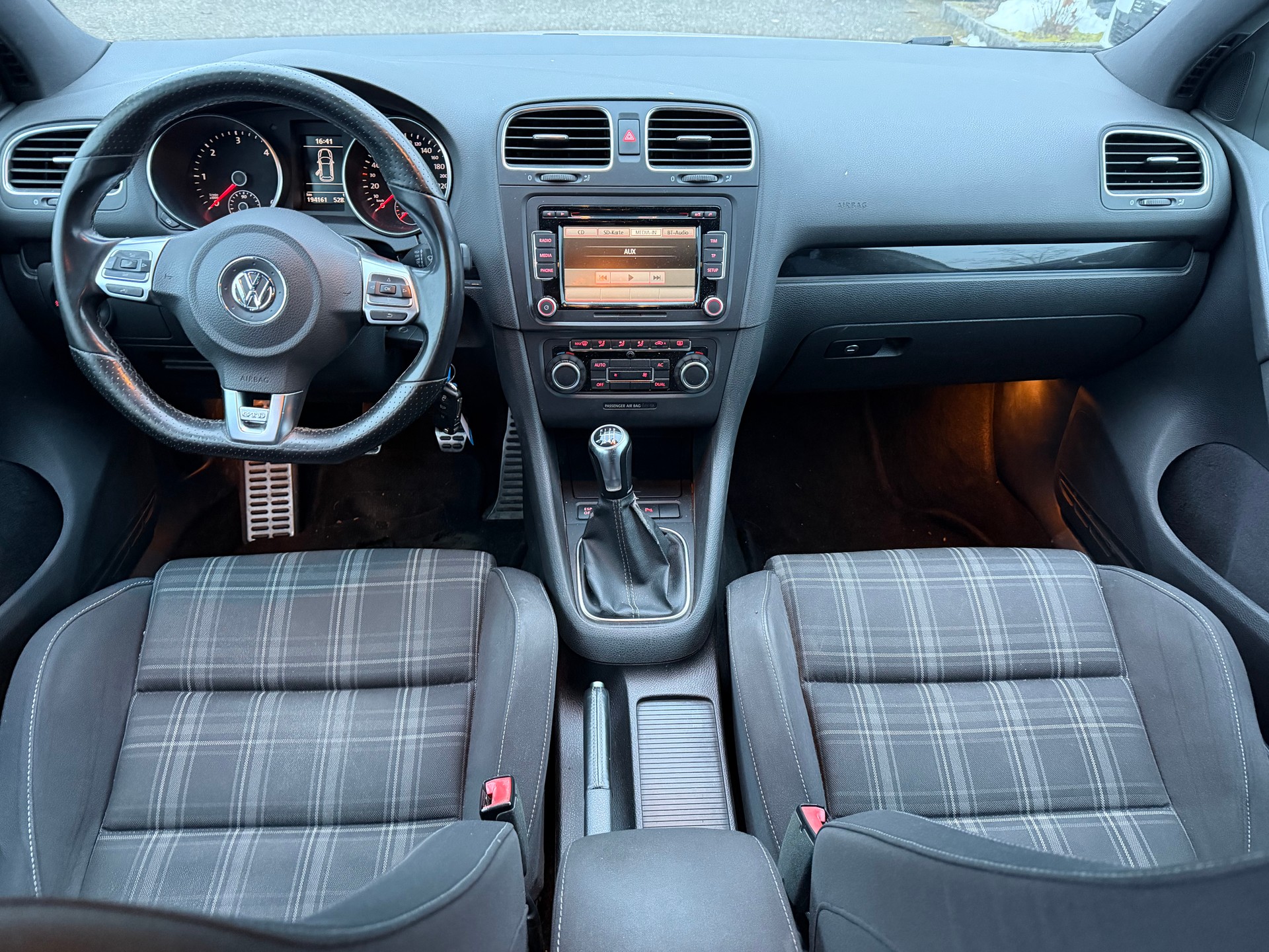 VW Golf 2.0 TDI GT ***MFK 05.01.2026***-image-10