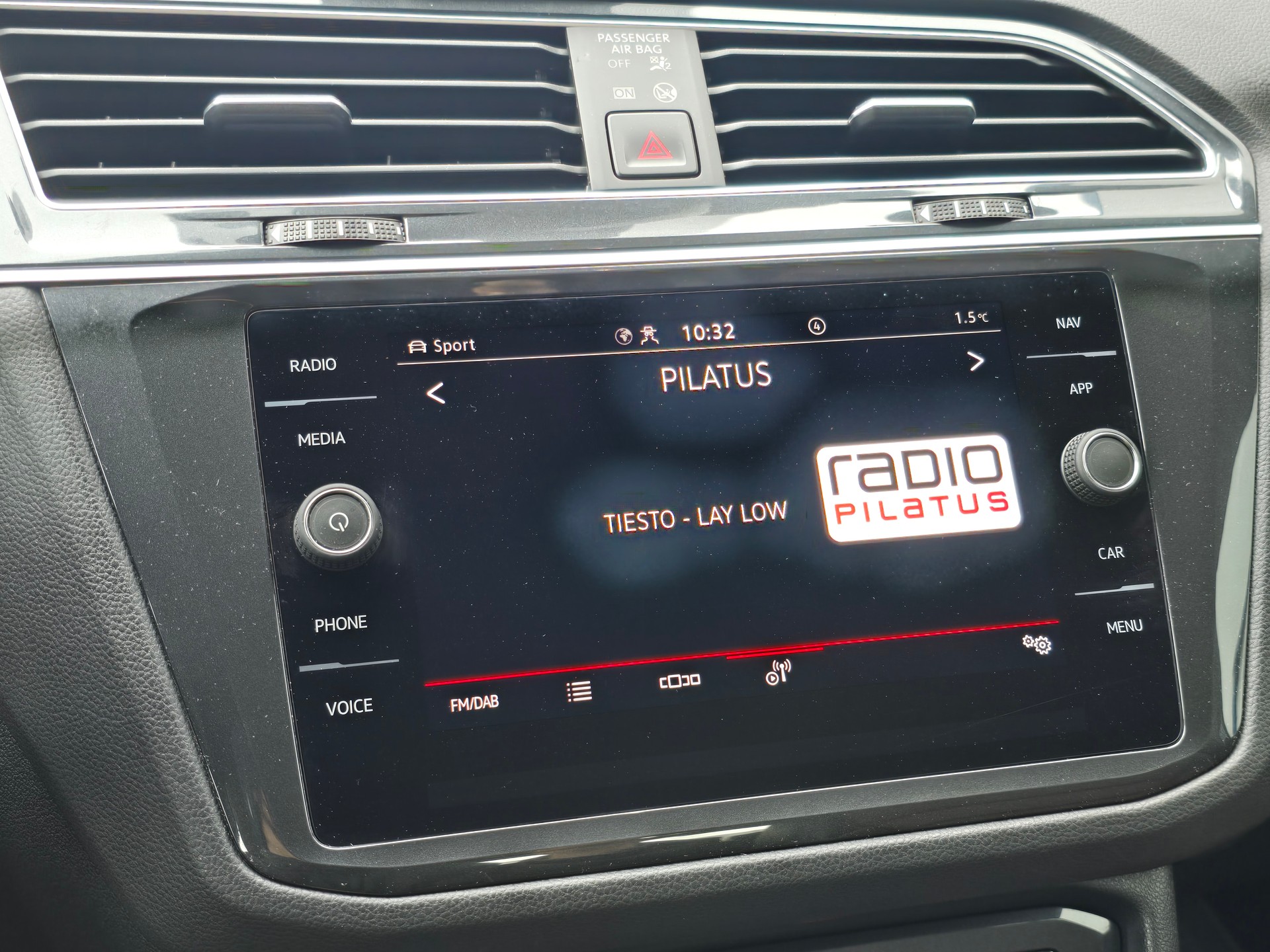 VW Tiguan 2.0 TDI SCR Elegance 4Motion DSG mit AHK-image-21