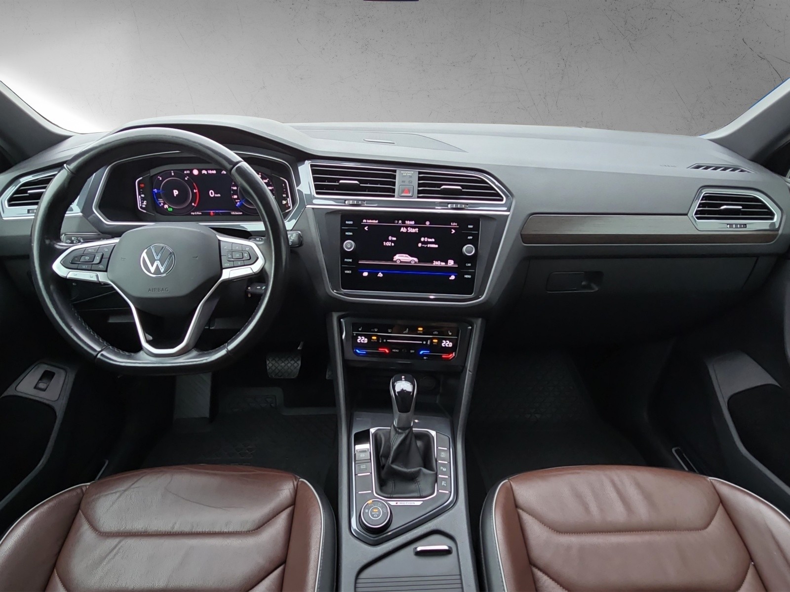 VW Tiguan 2.0 TDI SCR Elegance 4Motion DSG mit AHK-image-8