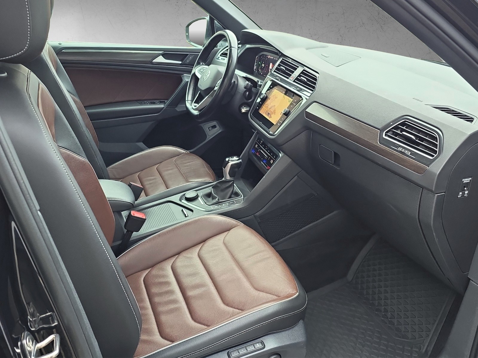 VW Tiguan 2.0 TDI SCR Elegance 4Motion DSG mit AHK-image-7
