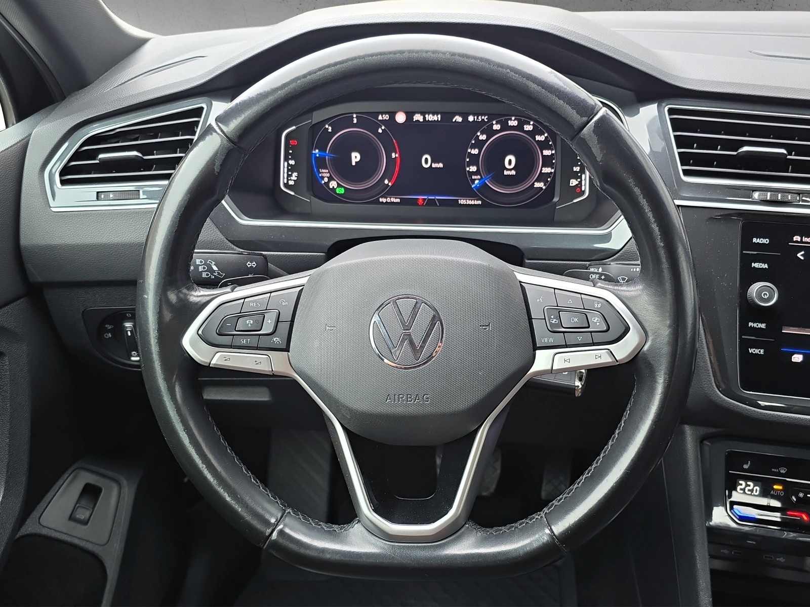 VW Tiguan 2.0 TDI SCR Elegance 4Motion DSG mit AHK-image-10