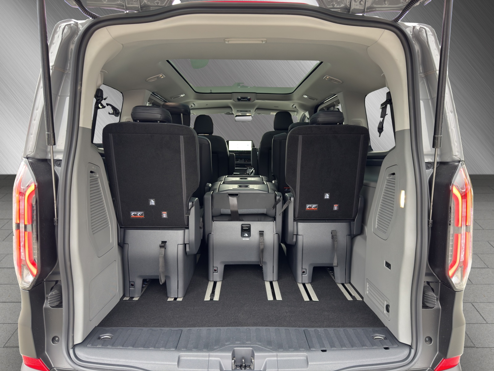 FORD Tourneo Custom 320 L1 2.0 EcoBlue AWD Active-image-14