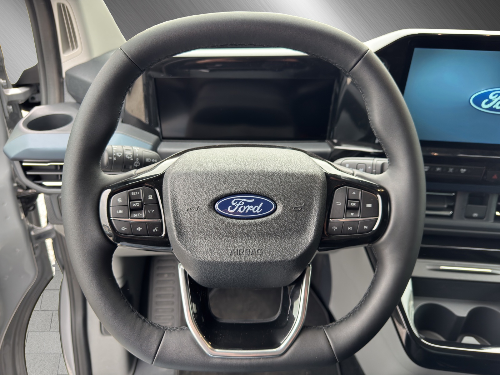 FORD Tourneo Custom 320 L1 2.0 EcoBlue AWD Active-image-9