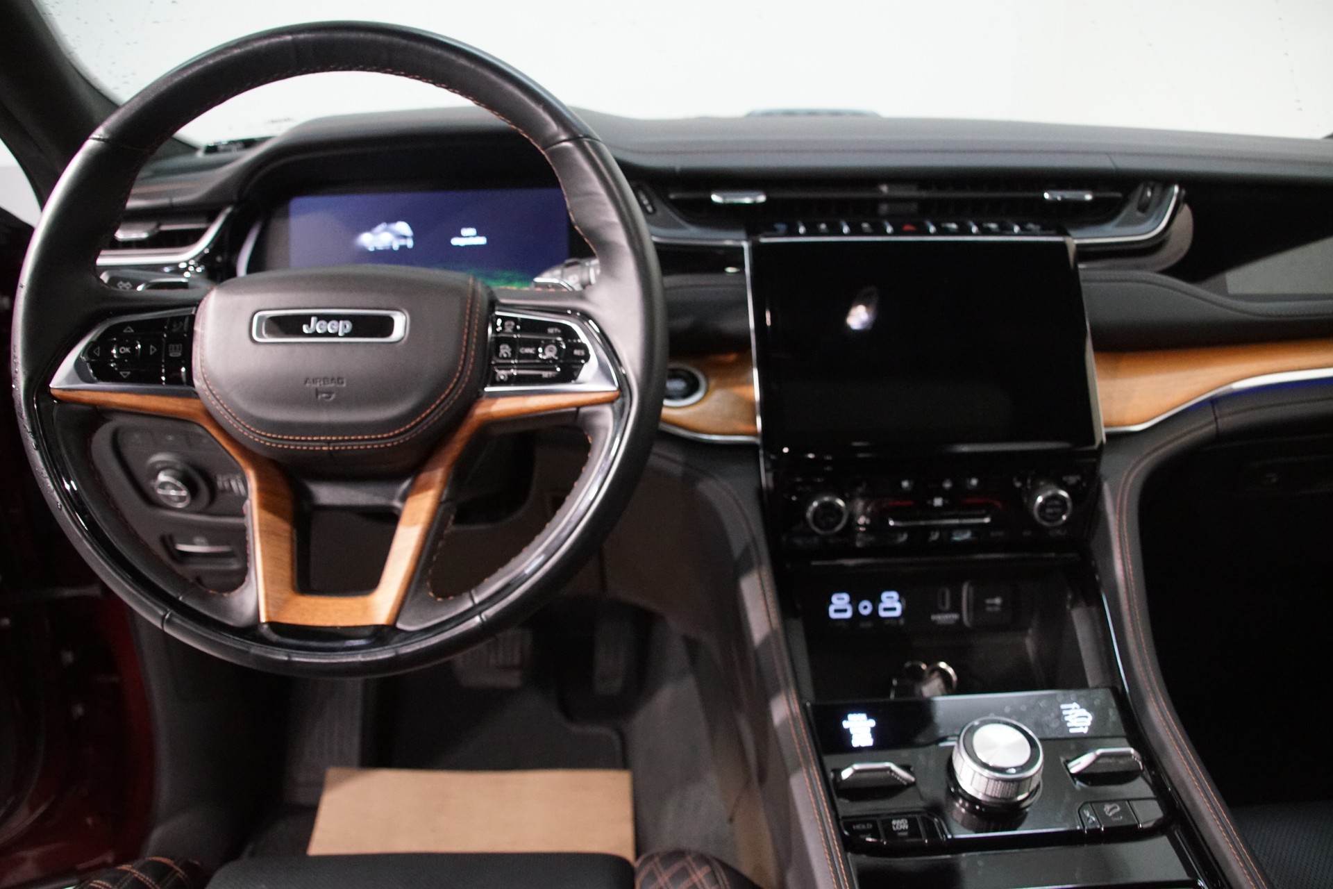 JEEP Grand Cherokee 2.0 Plug-in-Hybrid Summit Reserve 4xe *SWISS*-image-17