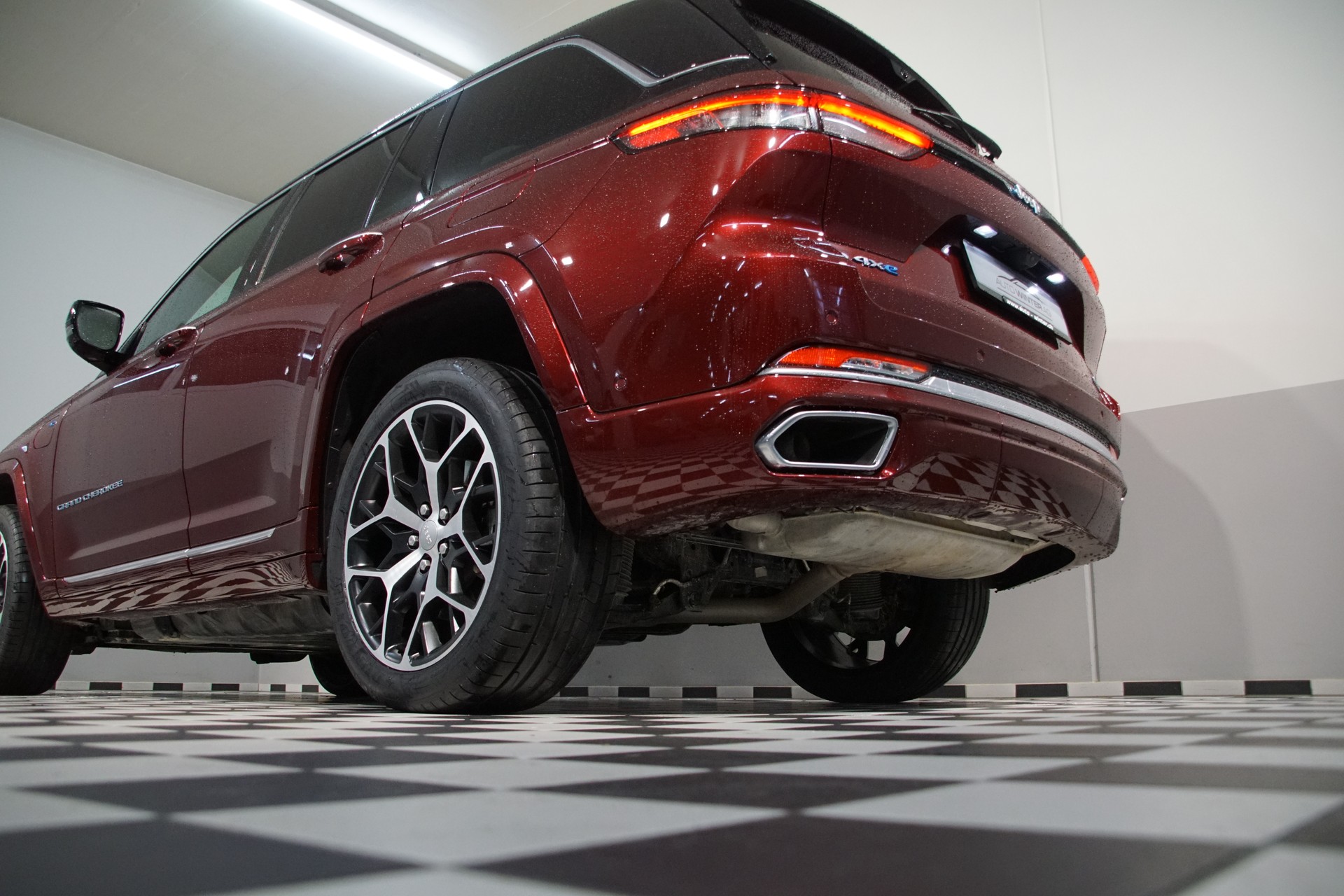 JEEP Grand Cherokee 2.0 Plug-in-Hybrid Summit Reserve 4xe *SWISS*-image-10