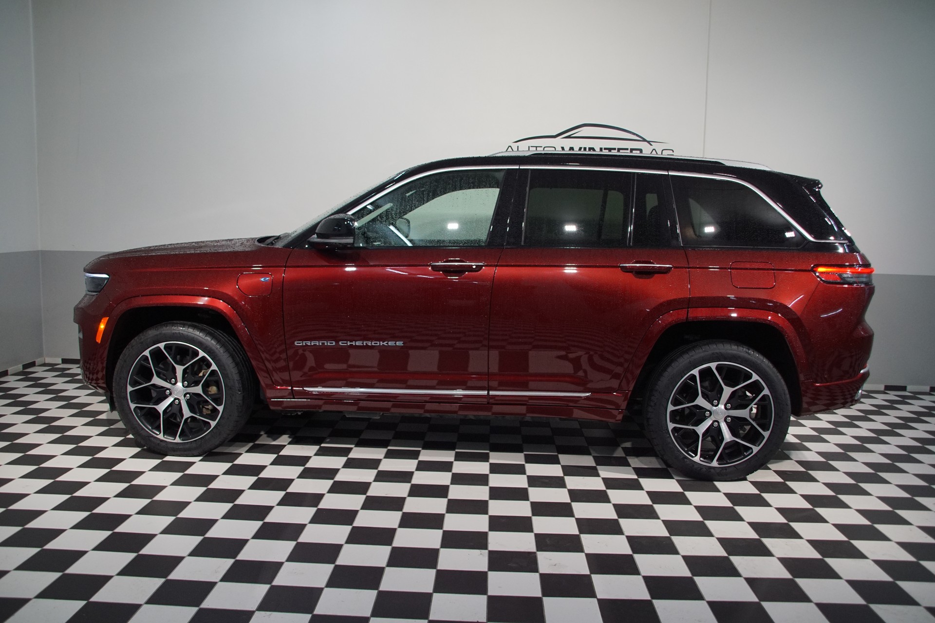JEEP Grand Cherokee 2.0 Plug-in-Hybrid Summit Reserve 4xe *SWISS*-image-9