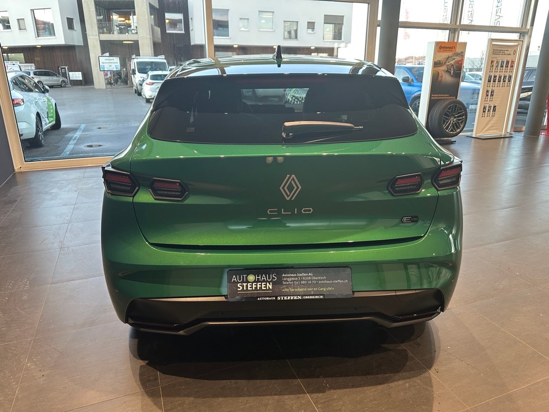 RENAULT Clio 1.8 E-Tech Techno-image-5